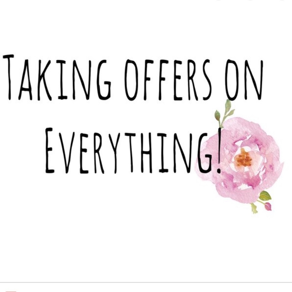 Send me an offer! 💗💗💗